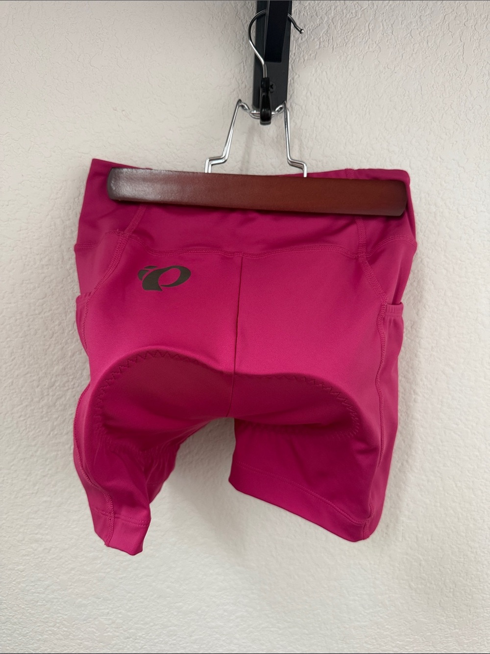 Pearl Izumi Women’s Pink Cycling Bike Shorts - Size S